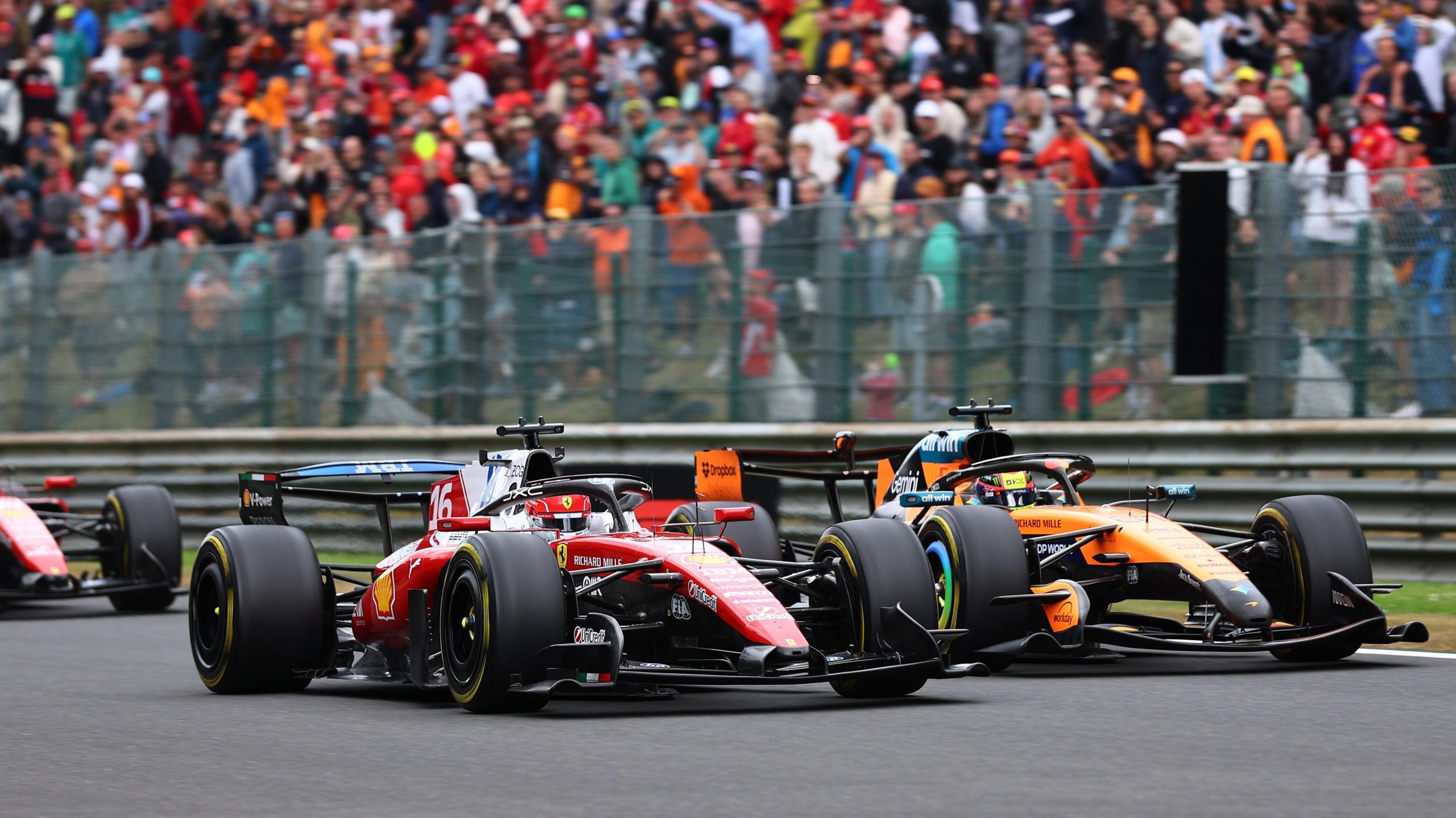 F1问答：汉密尔顿与勒克莱尔的比赛事件，拉塞尔与梅赛德斯的动力问题