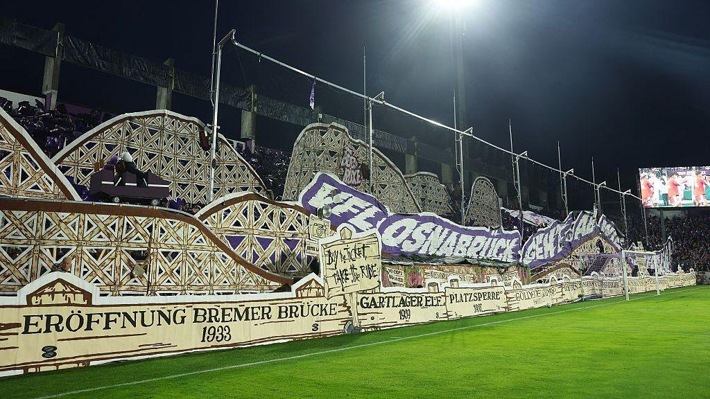 奥斯纳布吕克在德国杯对阵拜仁慕尼黑时展示新型Tifo